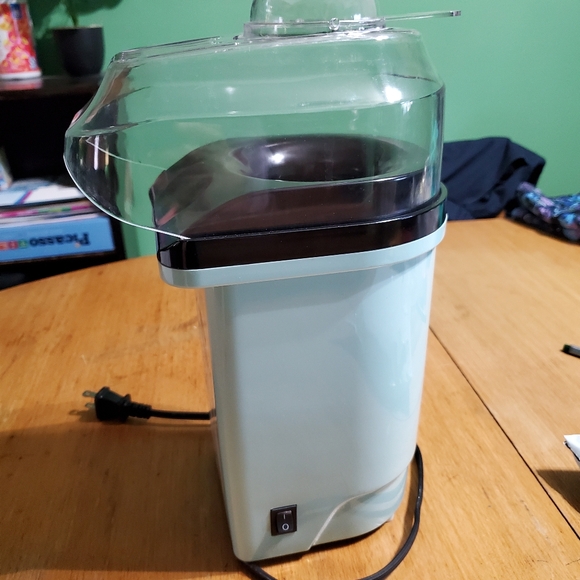Bella popcorn maker Brand New No Box - Picture 7 of 8